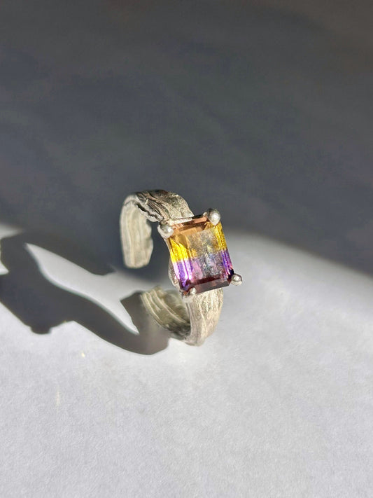 The Altar Ring