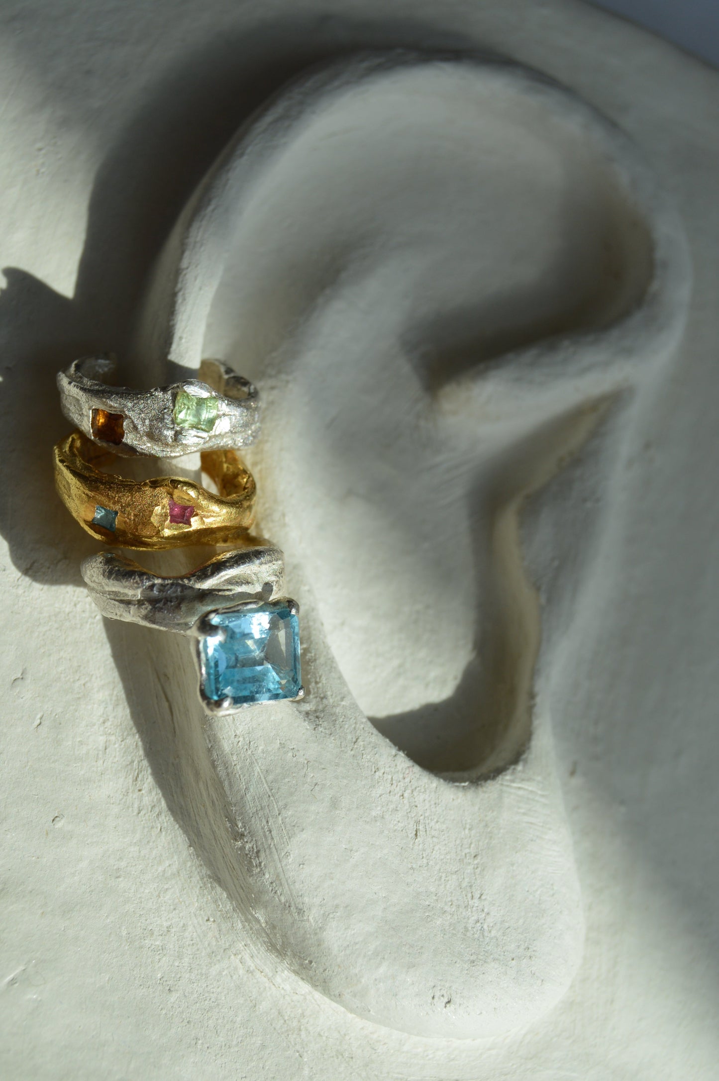 The Ritual Ear cuff in gold