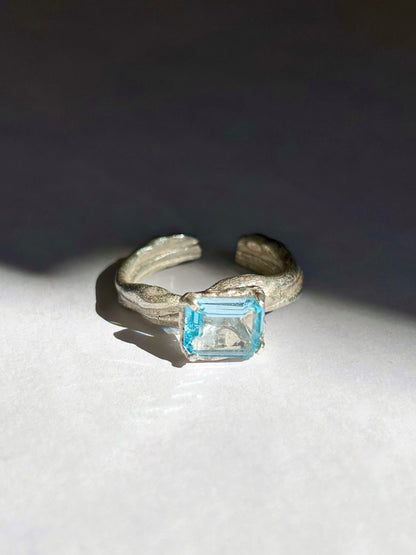 The Altar Ring